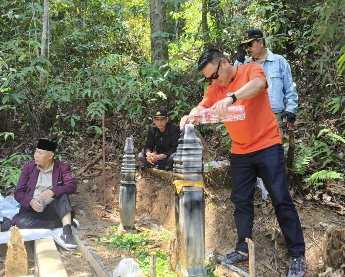 Menelusuri Jejak Pejuang Yang Terlupakan: Makam Puang Muhammad Ali Di Pulau Sadau Bakal Dipugar