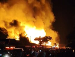 Si Jago Merah Mengamuk, Puluhan Rumah dan Toko di Tideng Pale Ludes Terbakar
